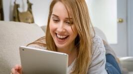 počítač žena woman-2099465 1280